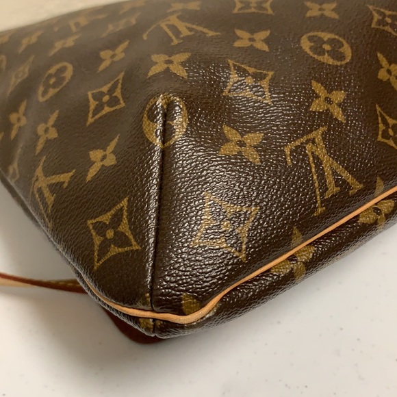 Louis Vuitton Salsa Monogram Crossbody - Picture 7 of 16